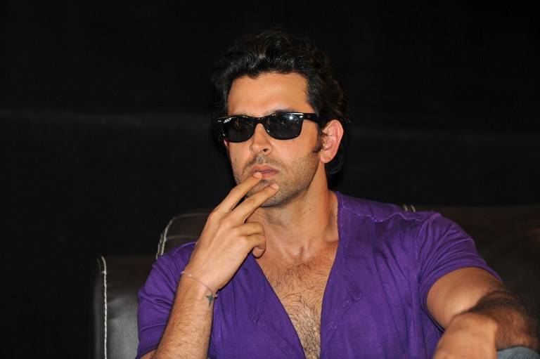 Bollywood star Hrithik Roshan has surgery for brain blood clot